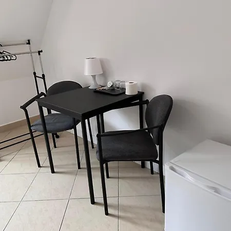 Golebia-economic Panzió *